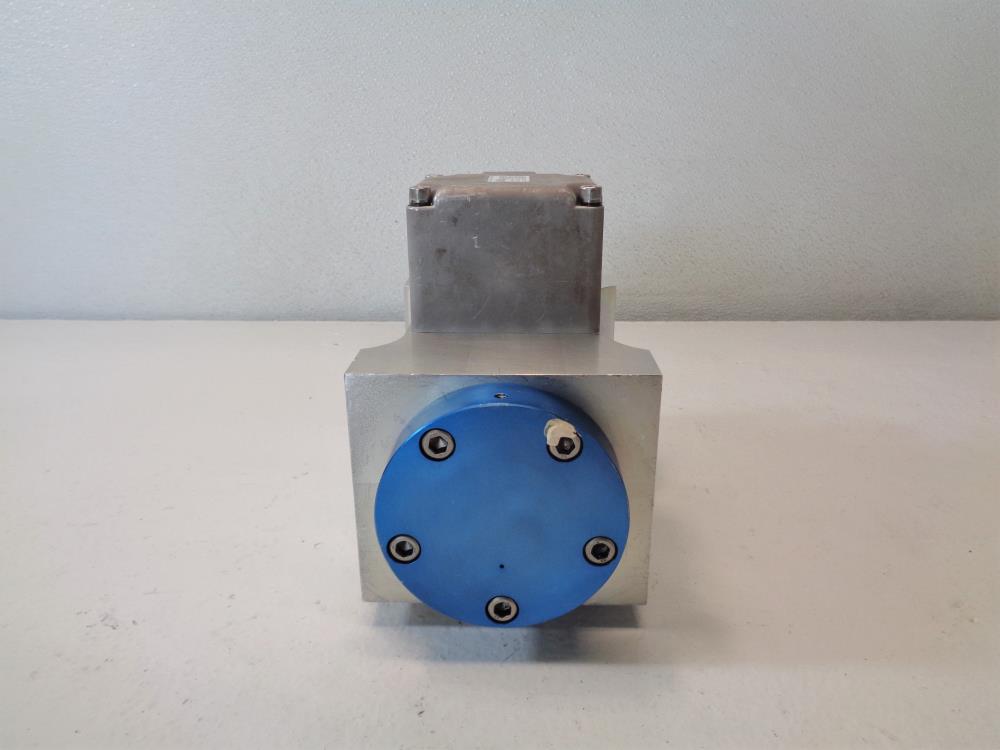 Moog Electro-Hydraulic Servo Valve, Model# -744F003